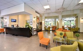 Pearl Of The Valley Hotel