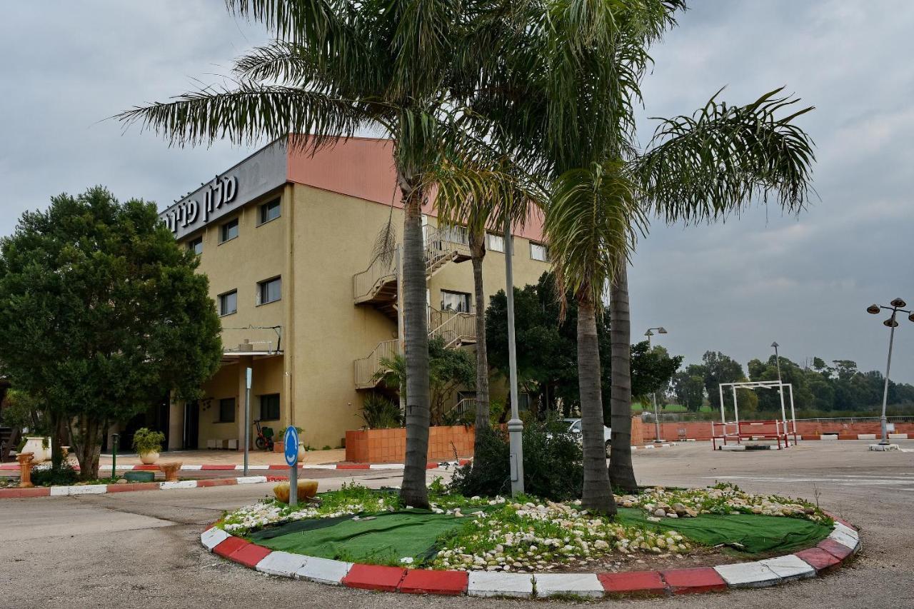 Pearl Of The Valley Hotel Kfar Tavor Exterior foto