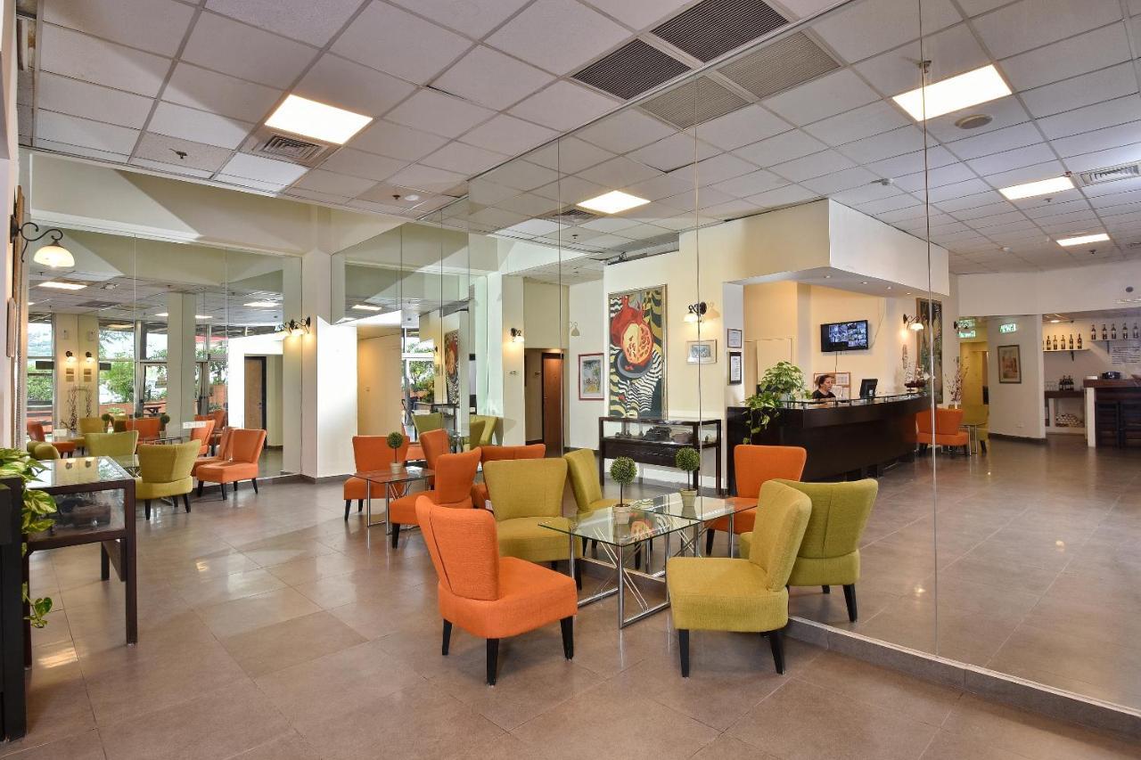 Pearl Of The Valley Hotel Kfar Tavor Exterior foto