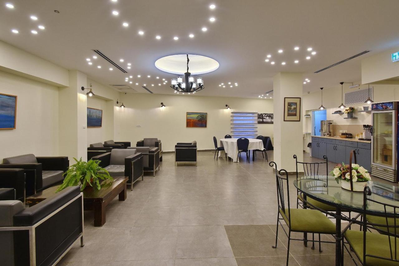 Pearl Of The Valley Hotel Kfar Tavor Exterior foto