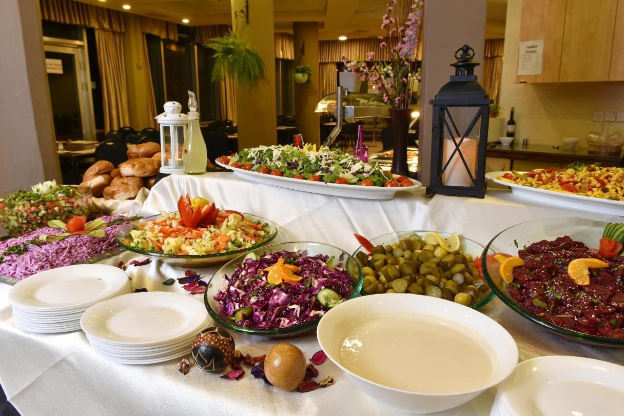 Pearl Of The Valley Hotel Kfar Tavor Exterior foto