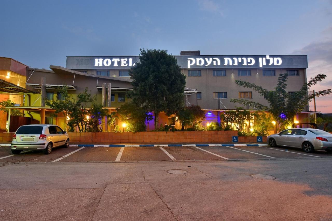 Pearl Of The Valley Hotel Kfar Tavor Exterior foto